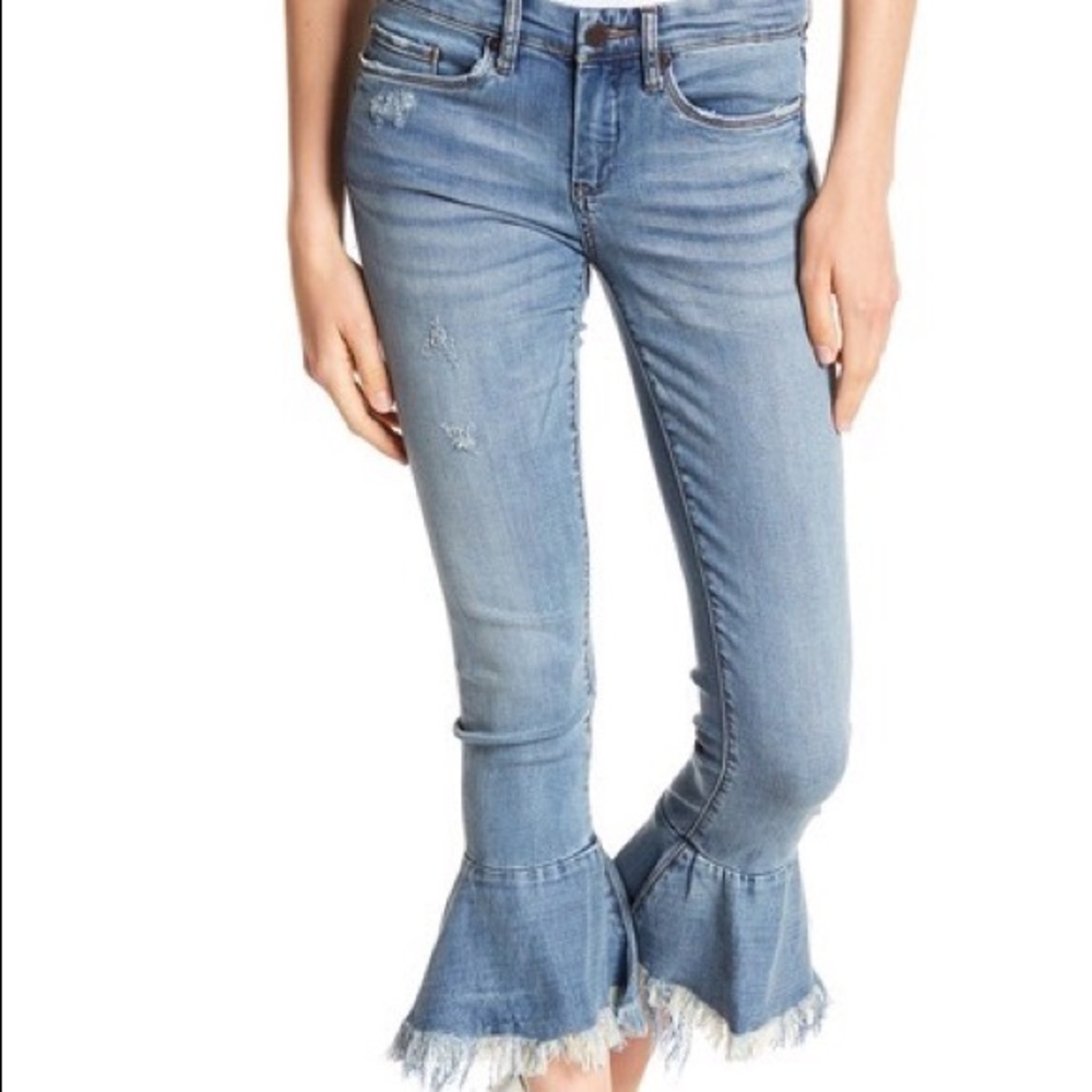 Blanknyc Denim Frayed Ruffle Bottom Jean Size27